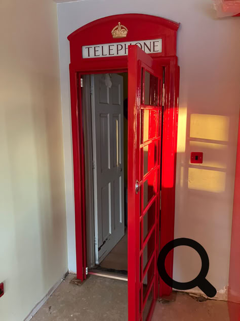 K6 Telefonzelle geöffnete Tür